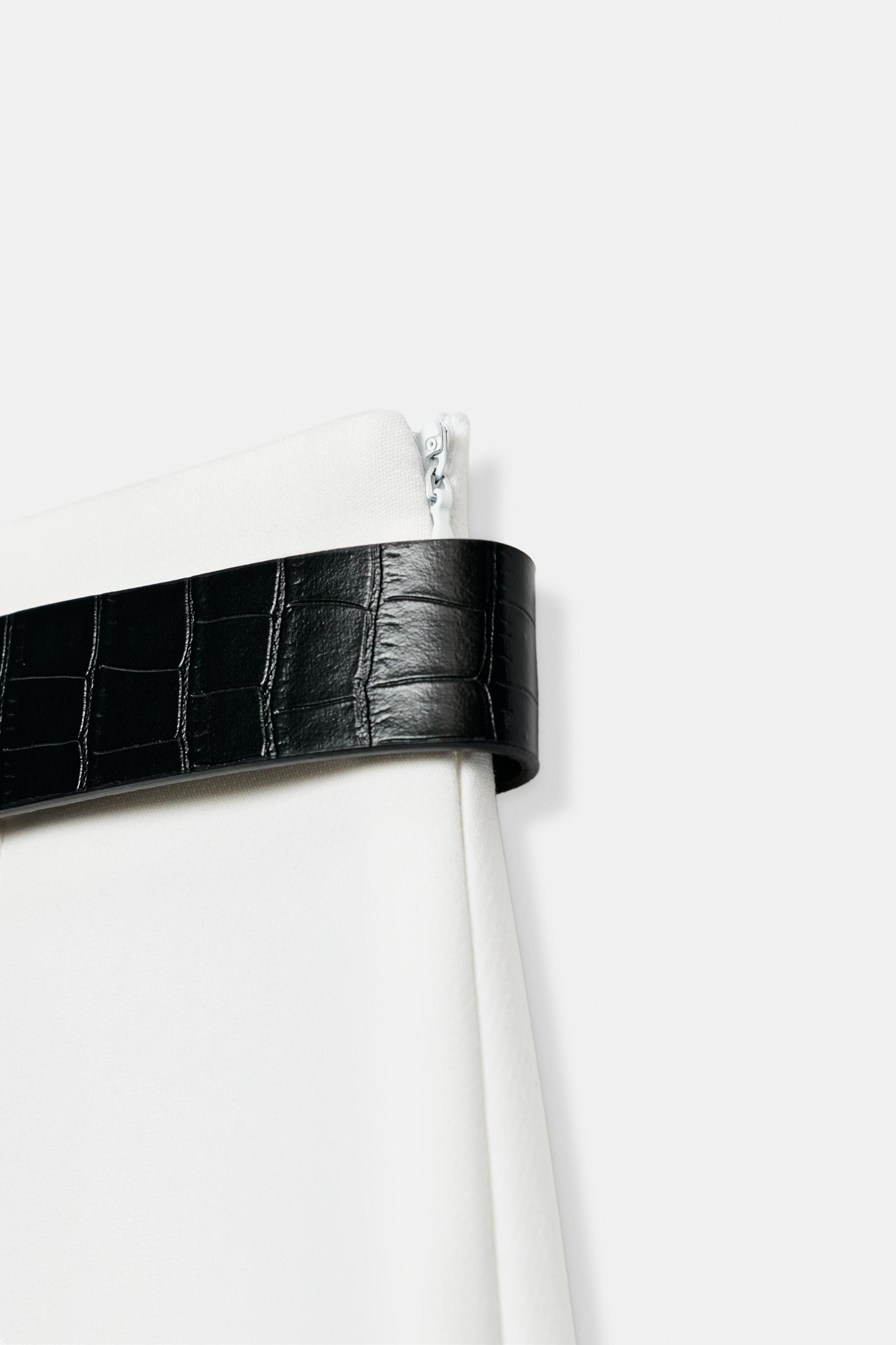 BERMUDA LONG AVEC CEINTURE